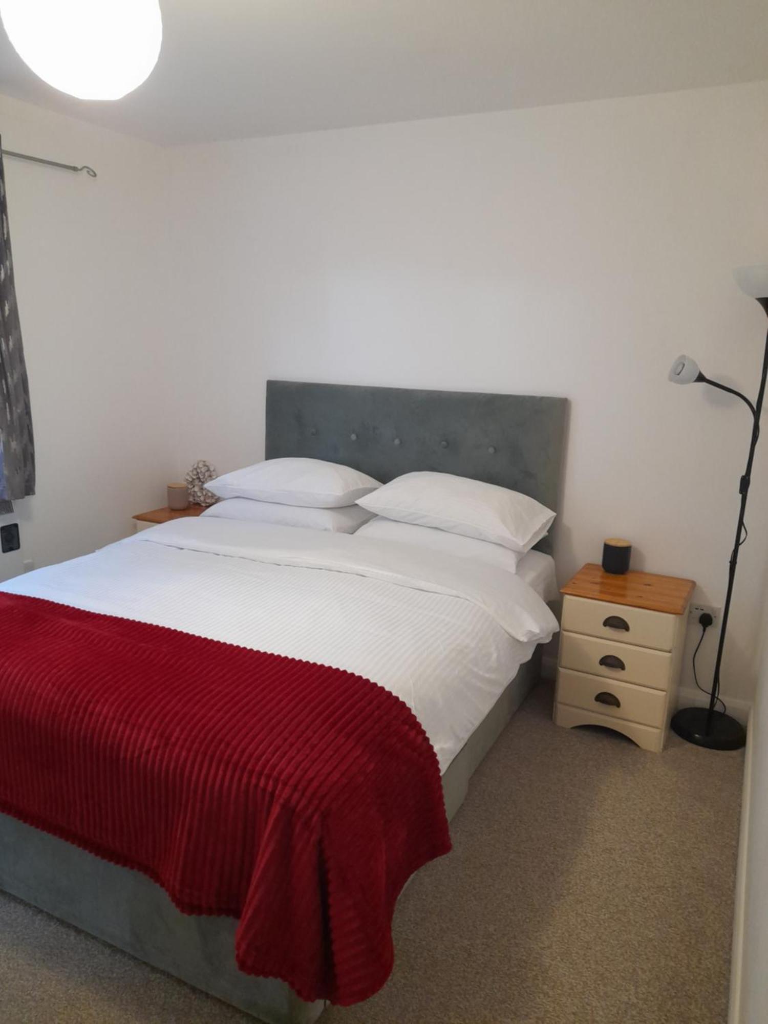 Glastonbury Town Center-Entire Apartment Kültér fotó